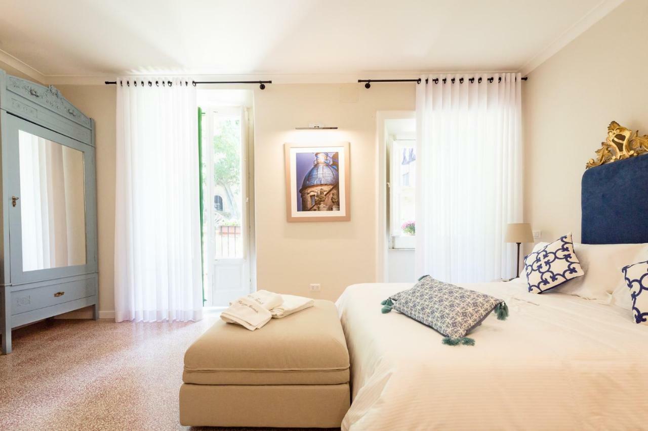 Palazzo Taranto Luxury Rooms カルタジローネ エクステリア 写真
